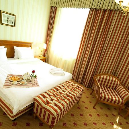 Grand Tien Shan Hotel Almaty Phòng bức ảnh