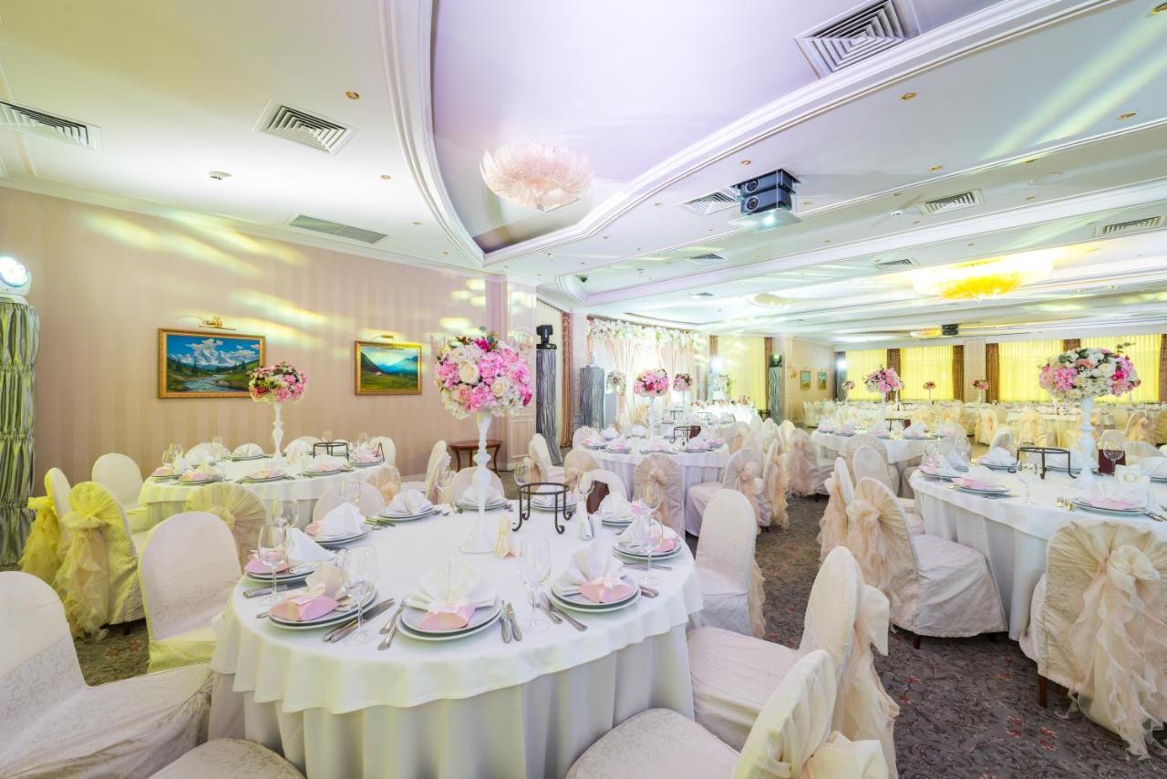 Grand Tien Shan Hotel Almaty Ngoại thất bức ảnh