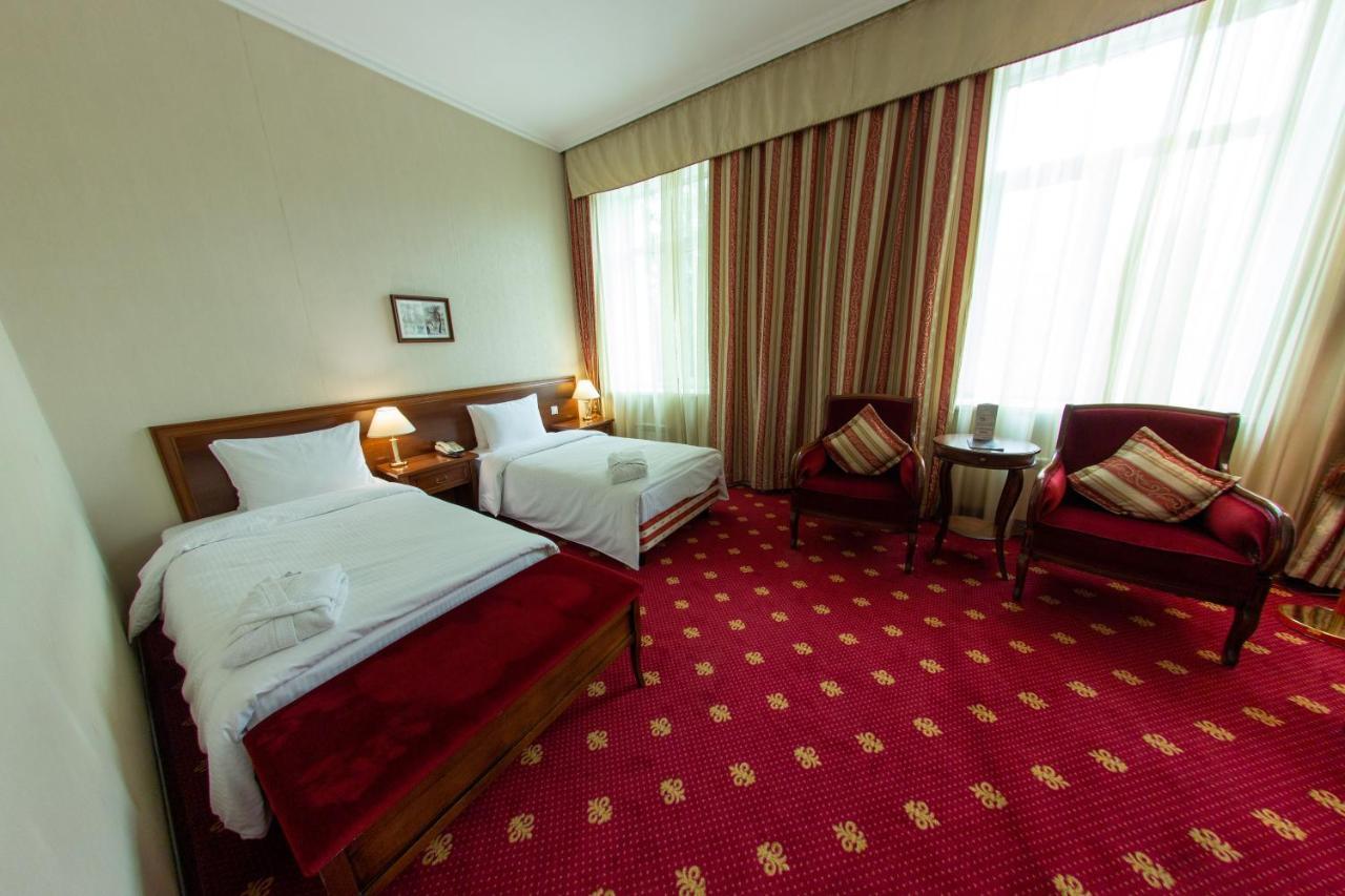 Grand Tien Shan Hotel Almaty Ngoại thất bức ảnh