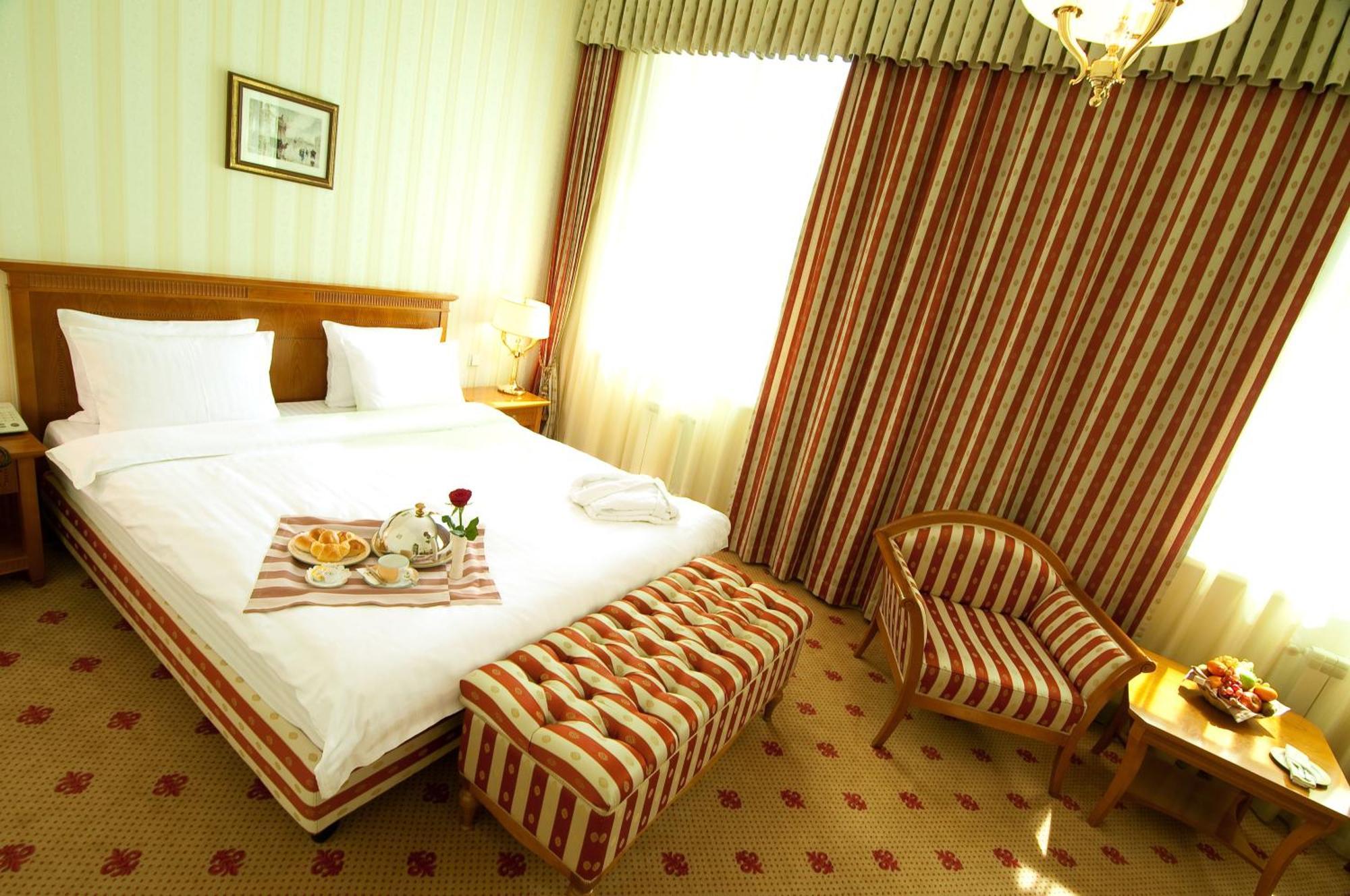 Grand Tien Shan Hotel Almaty Phòng bức ảnh