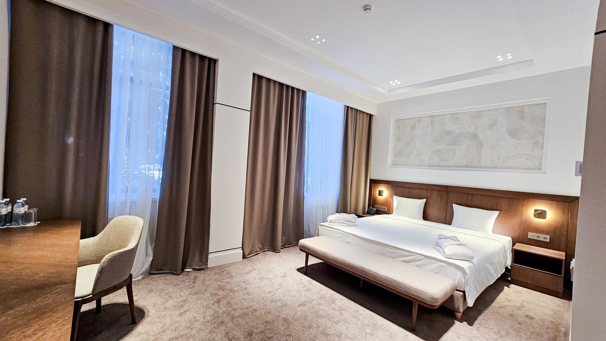 Grand Tien Shan Hotel Almaty Ngoại thất bức ảnh
