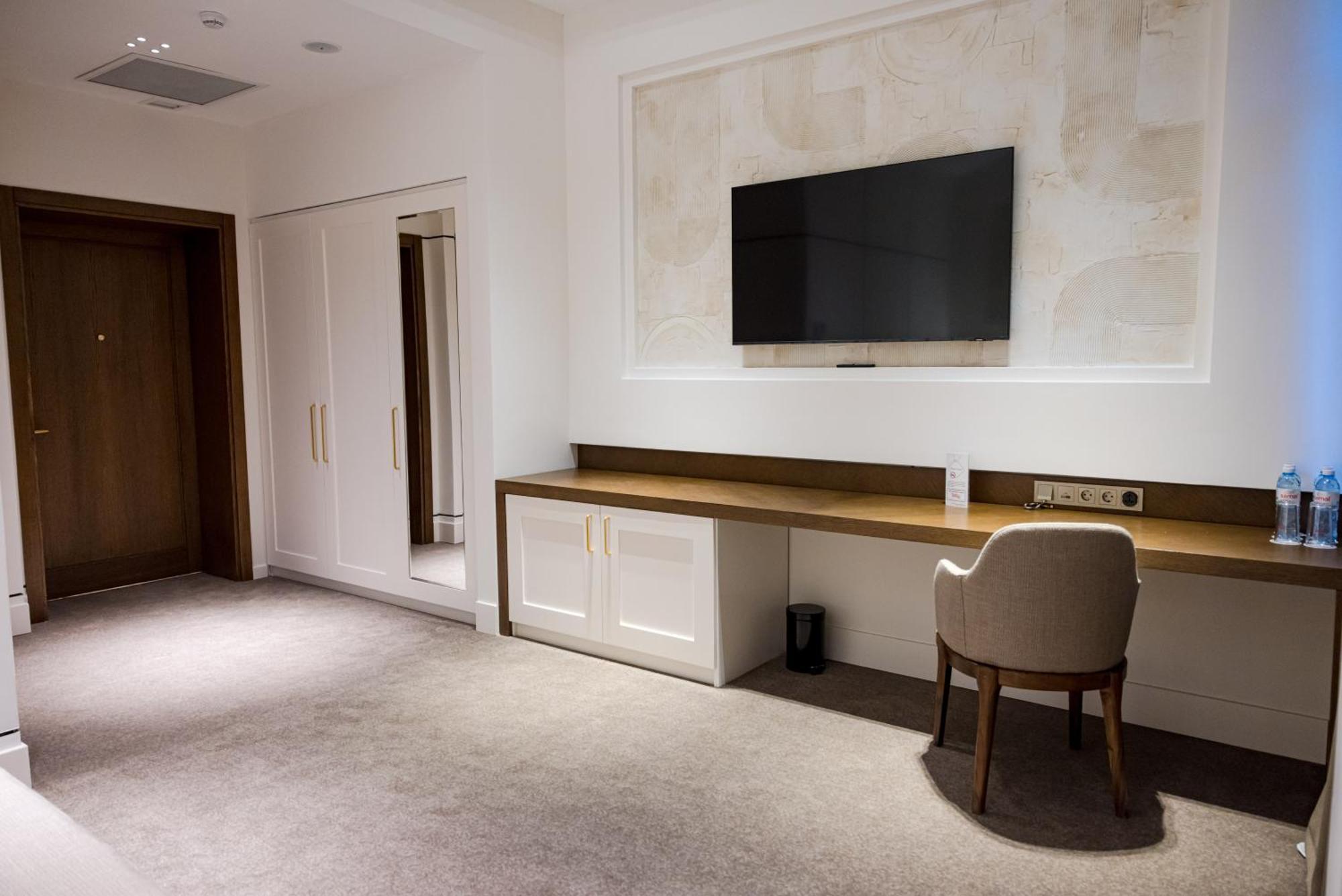 Grand Tien Shan Hotel Almaty Ngoại thất bức ảnh