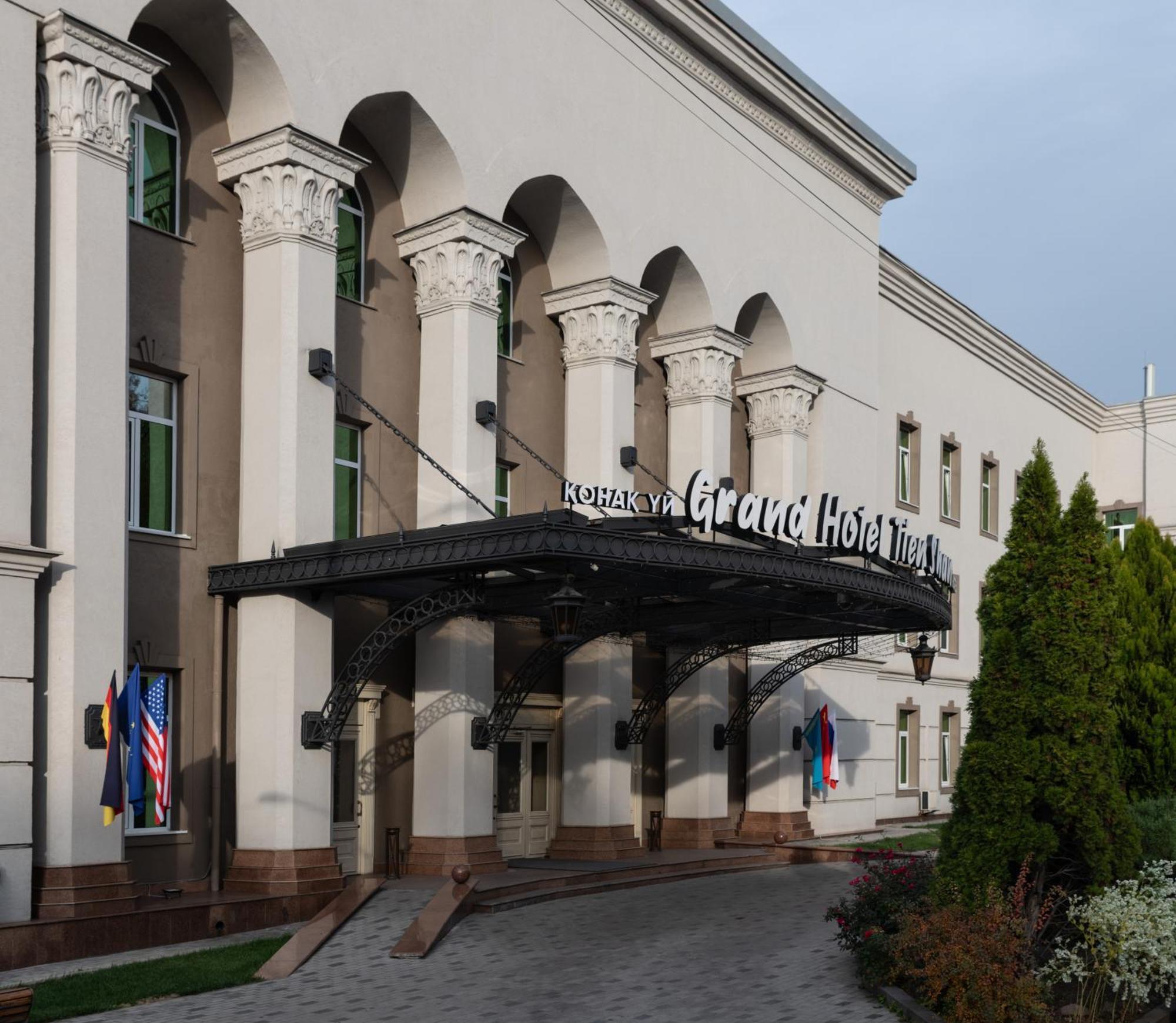 Grand Tien Shan Hotel Almaty Ngoại thất bức ảnh