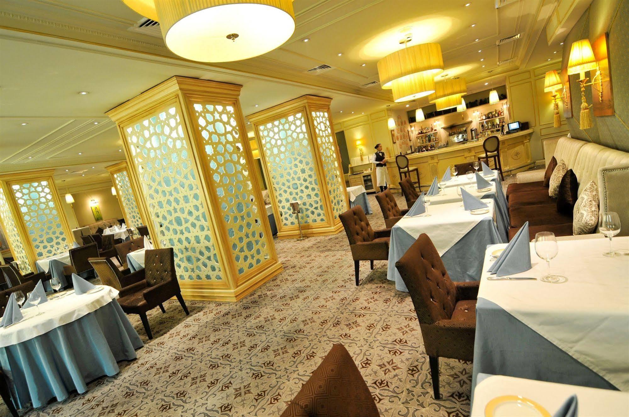 Grand Tien Shan Hotel Almaty Nhà hàng bức ảnh